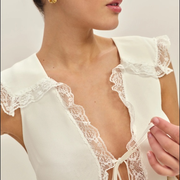 Reformation clarisse Cream Lace-Trimmed Blouse - Picture 1 of 3